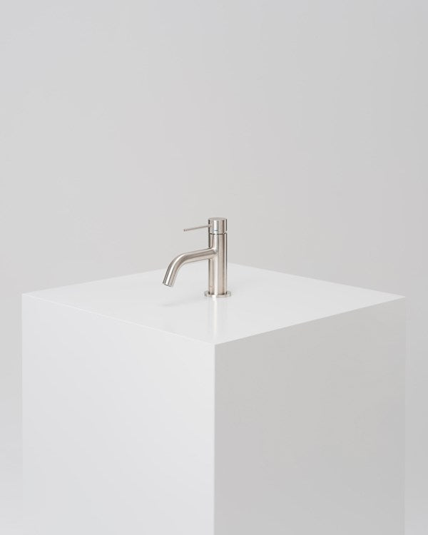 Tvättställsblandare INR Steel Voyage Low Brushed Stainless