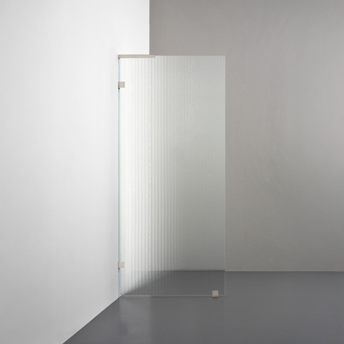 ROOH R4 Badkarsvägg, Räfflat glas, Brushed Nickel, Vänster 