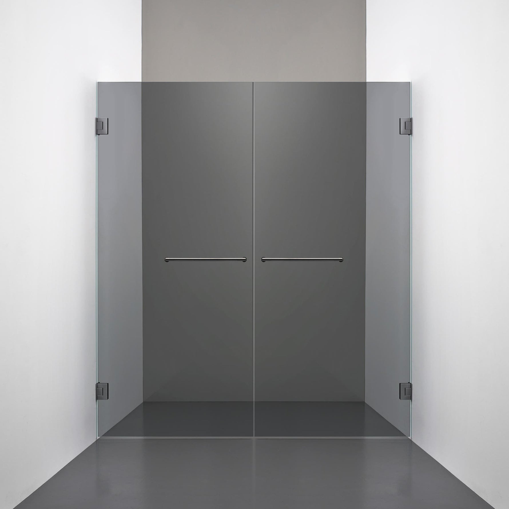 ROOH R4 Duschnisch Dörr+Dörr måttbeställd, Rökfärgat glas, Black chrome, handtag Towelbar 