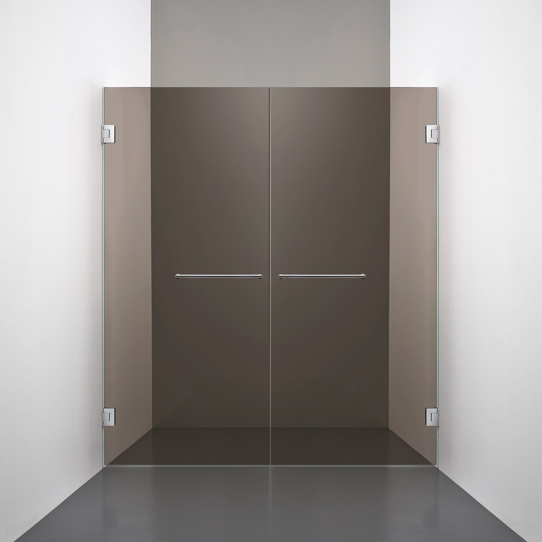 ROOH R4 Duschnisch Dörr+Dörr måttbeställd, Brunfärgat glas, Chrome, handtag Towelbar 
