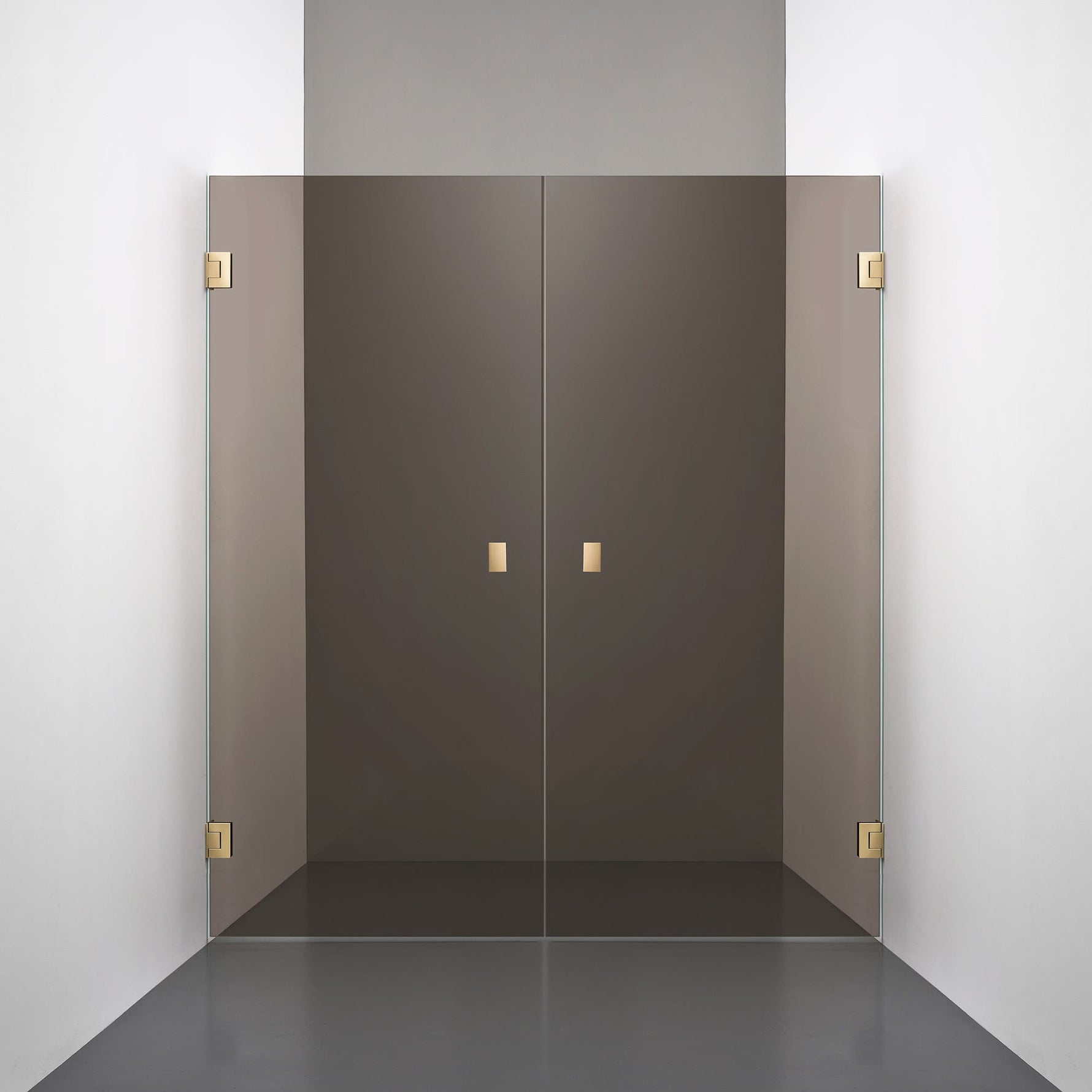ROOH R4 Duschnisch Dörr+Dörr måttbeställd, Brunfärgat glas, Brass, handtag Knob 