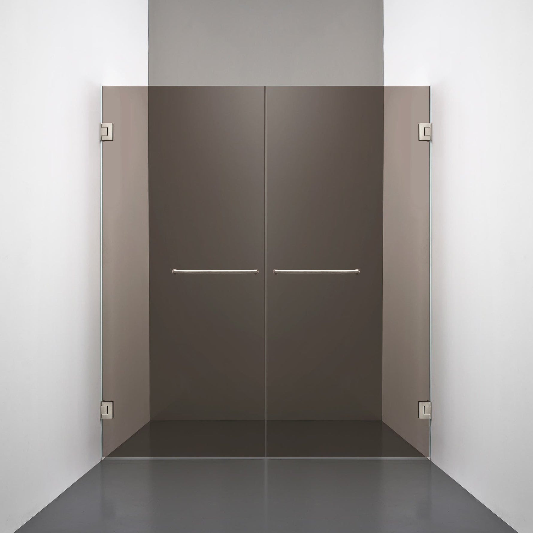 ROOH R4 Duschnisch Dörr+Dörr måttbeställd, Brunfärgat glas, Brushed Nickel, handtag Towelbar 