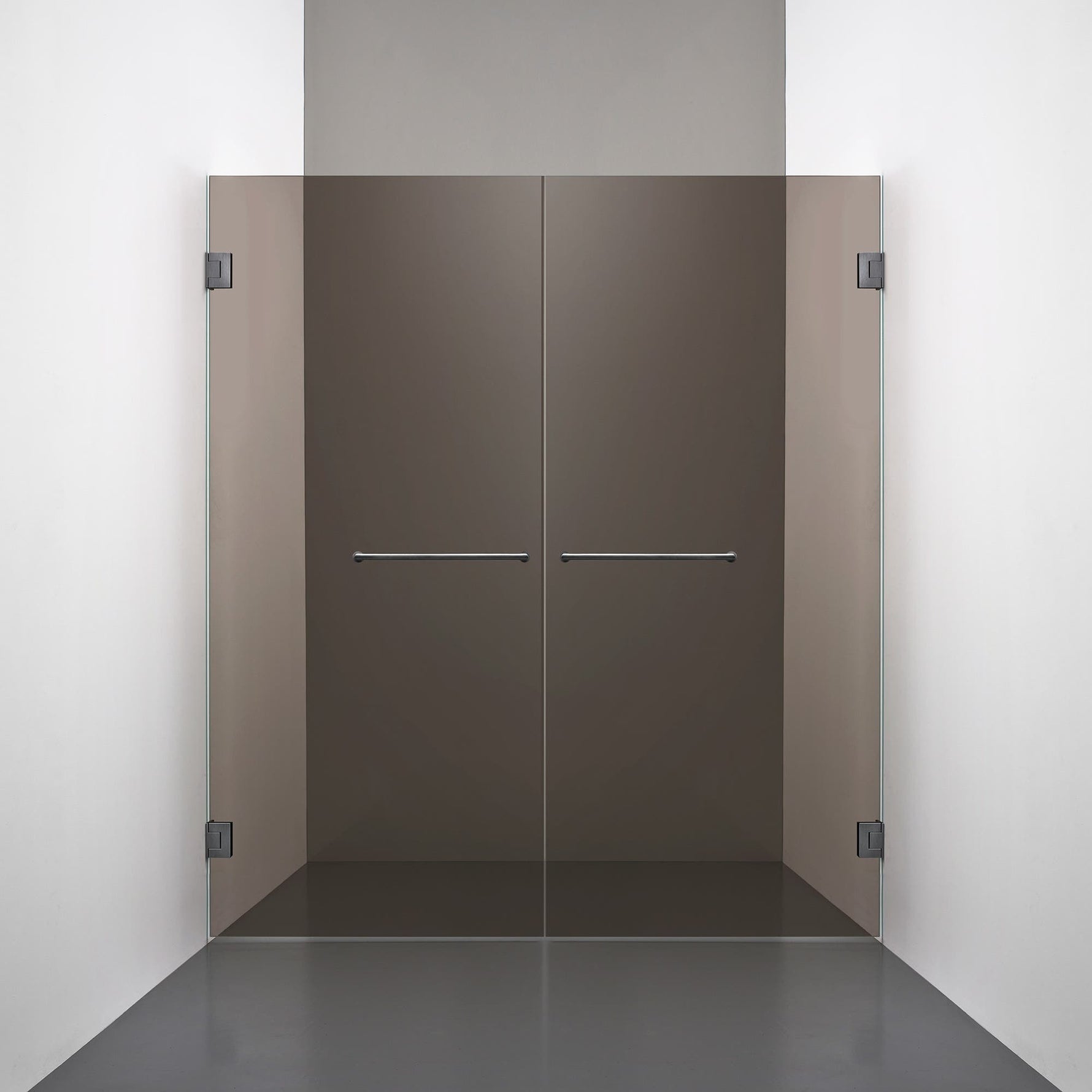 ROOH R4 Duschnisch Dörr+Dörr måttbeställd, Brunfärgat glas, Br Bl Chrome, handtag Towelbar 