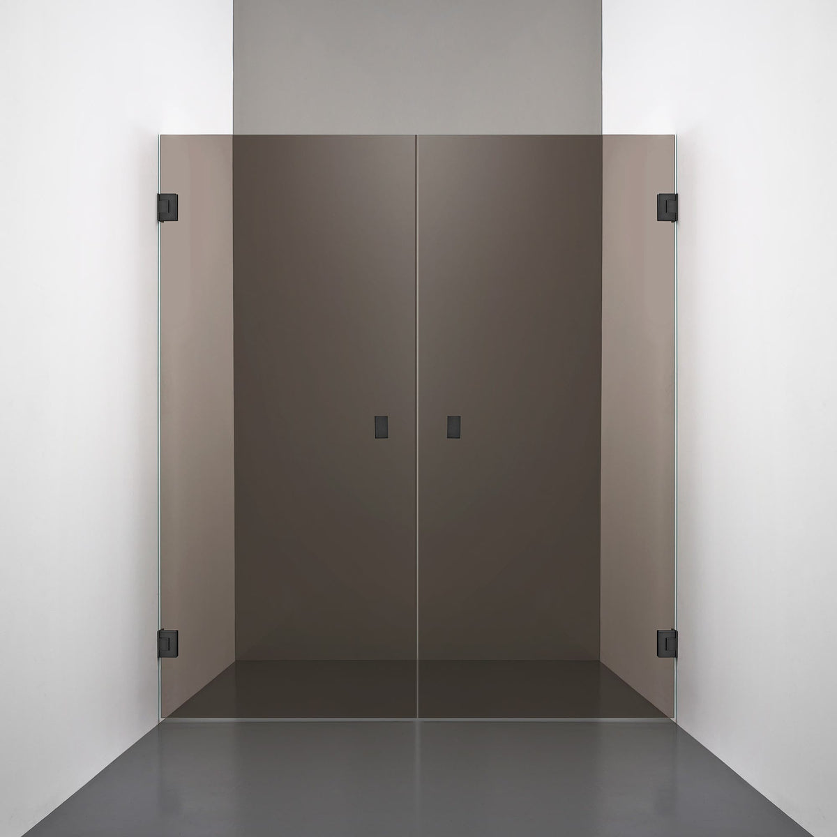 ROOH R4 Duschnisch Dörr+Dörr, Brunfärgat glas, Matte black, handtag Knob 