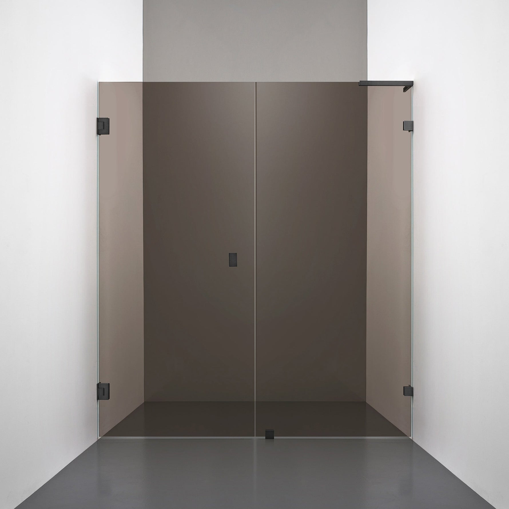 ROOH R4 Duschnisch, Brunfärgat glas, Matte black, handtag Knob, Höger 