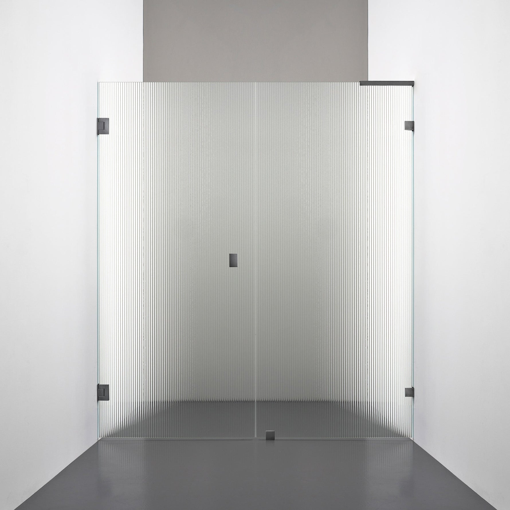 ROOH R4 Duschnisch Dörr+Vägg måttbeställd, Räfflat glas, Br Bl Chrome, handtag Knob, Vänster 