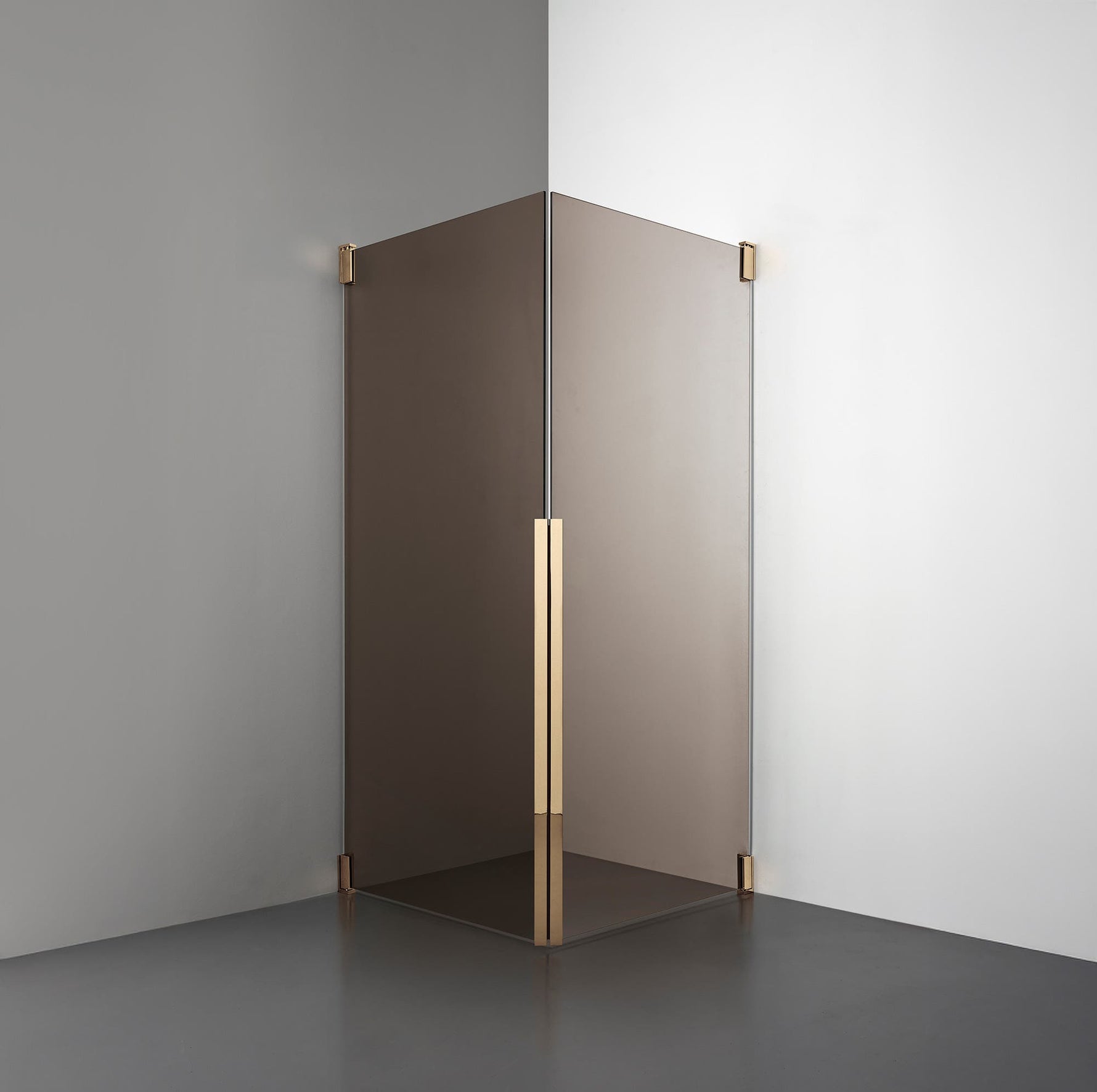 ROOH R2 Duschhörna Dörr+Dörr, Brunfärgat glas, Brass måttbeställd 