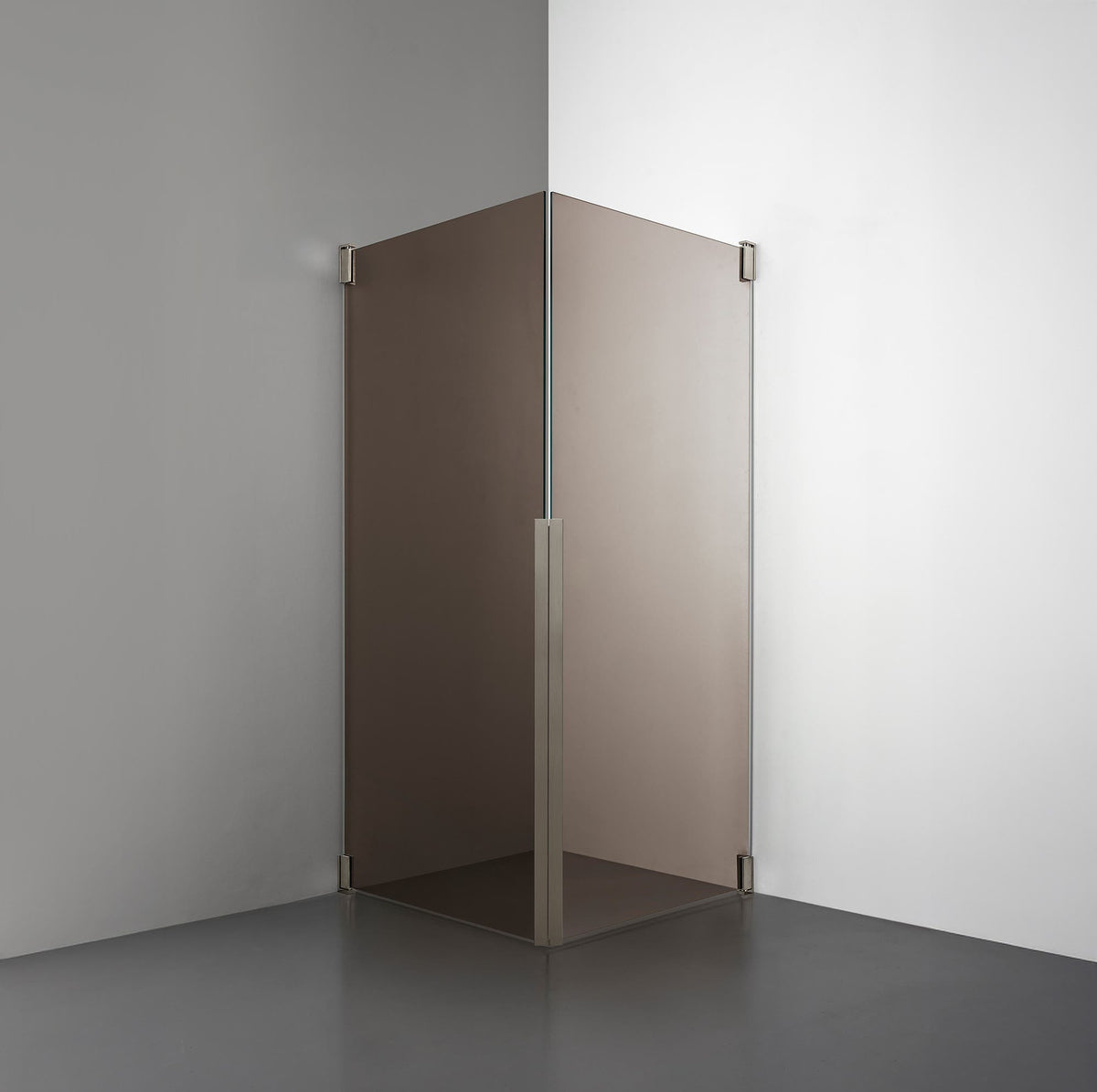 ROOH R2 Duschhörna Dörr+Dörr, Brunfärgat glas, Brushed Nickel måttbeställd 