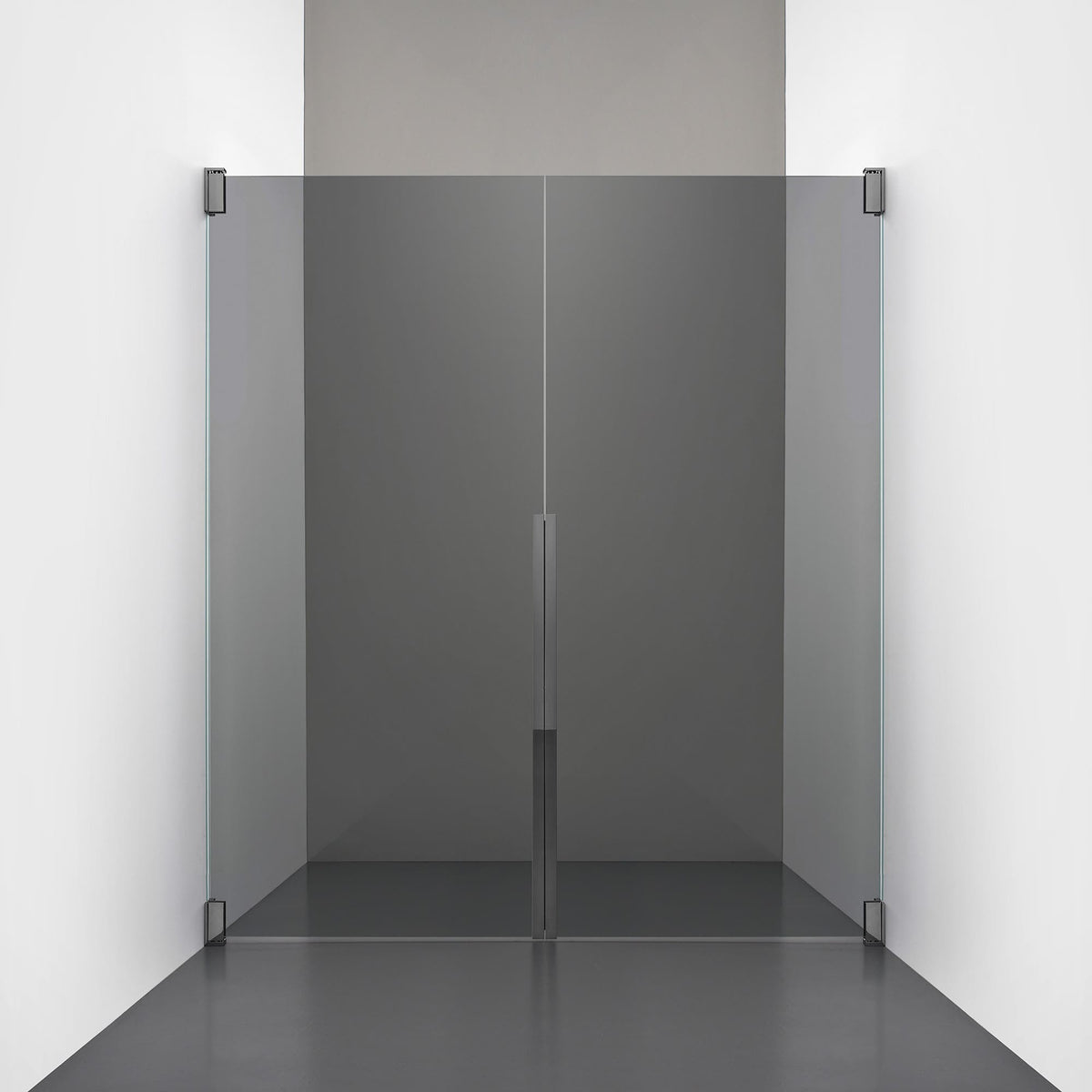 ROOH R2 Duschnisch Dörr+Dörr, Rökfärgat glas, Black chrome måttbeställd 