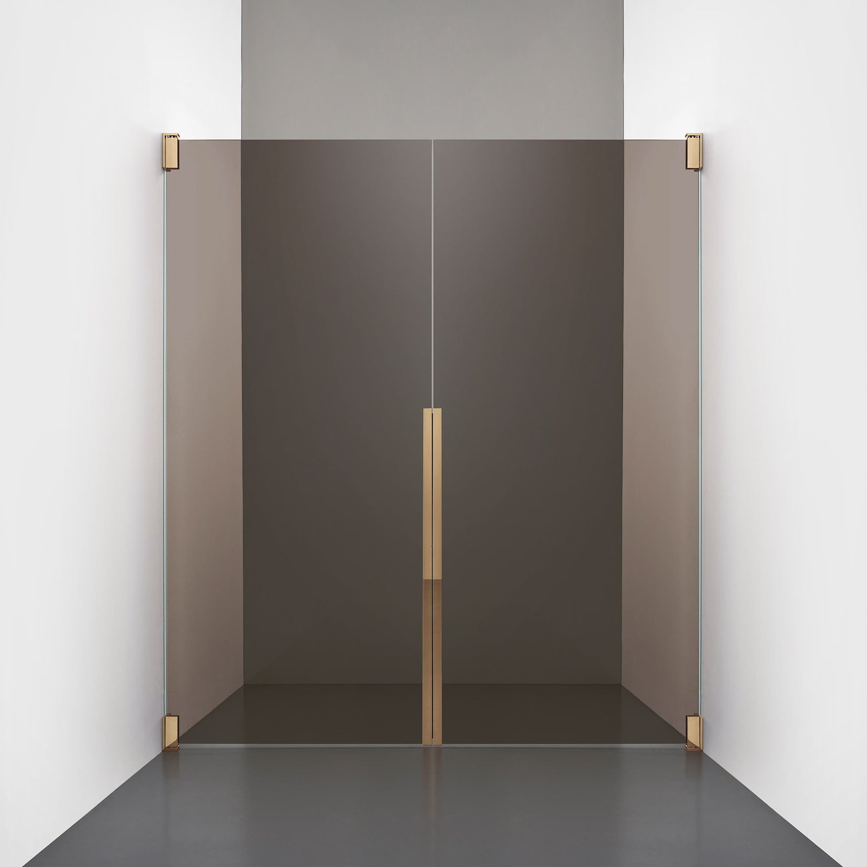 ROOH R2 Duschnisch Dörr+Dörr, Brunfärgat glas, Brass måttbeställd 