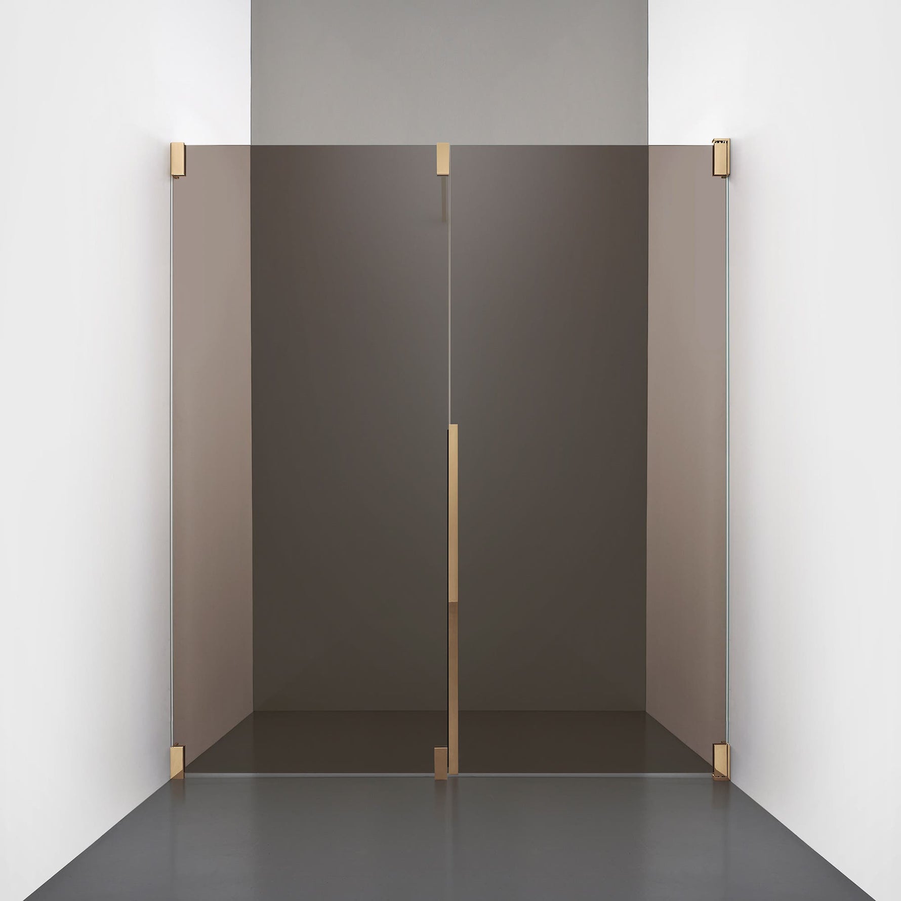 ROOH R2 Duschnisch Dörr+Vägg, Brunfärgat glas, Brass, Dörr höger + Fast glas vänster måttbeställd 