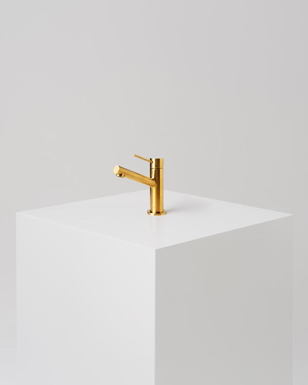 Tvättställsblandare INR Steel Vector Low Brushed Brass
