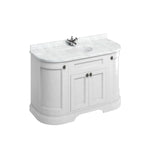 Badrumskommod Burlington Edwardian 134 cm rundad med dörrar, matt vit, minerva-skiva carrara vit