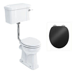 Toalettstol Burlington lågspolande förhöjd med smal cistern 44 cm med soft close-sits och spolvred i krom, sits blank svart