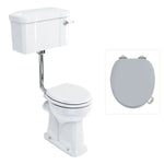 Toalettstol Burlington lågspolande förhöjd med smal cistern 44 cm med soft close-sits och spolvred i krom, sits grå