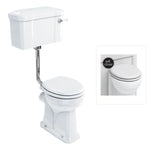 Toalettstol Burlington lågspolande förhöjd med smal cistern 44 cm med soft close-sits och spolvred i krom, sits matt vit