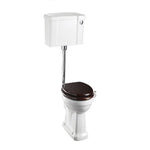 Toalettstol Burlington lågspolande normalhög med soft close-sits bred cistern 52 cm och spolknapp i krom