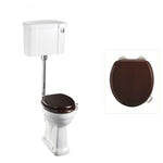 Toalettstol Burlington lågspolande normalhög med soft close-sits bred cistern 52 cm och spolknapp i krom, sits blank mahogny