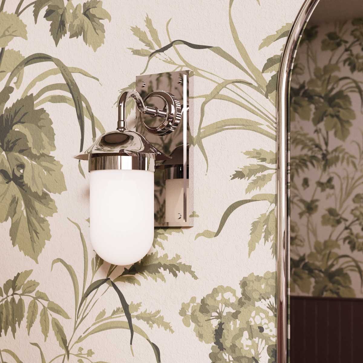 Vägglampa Burlington Guild med frostat glas Krom i badrum