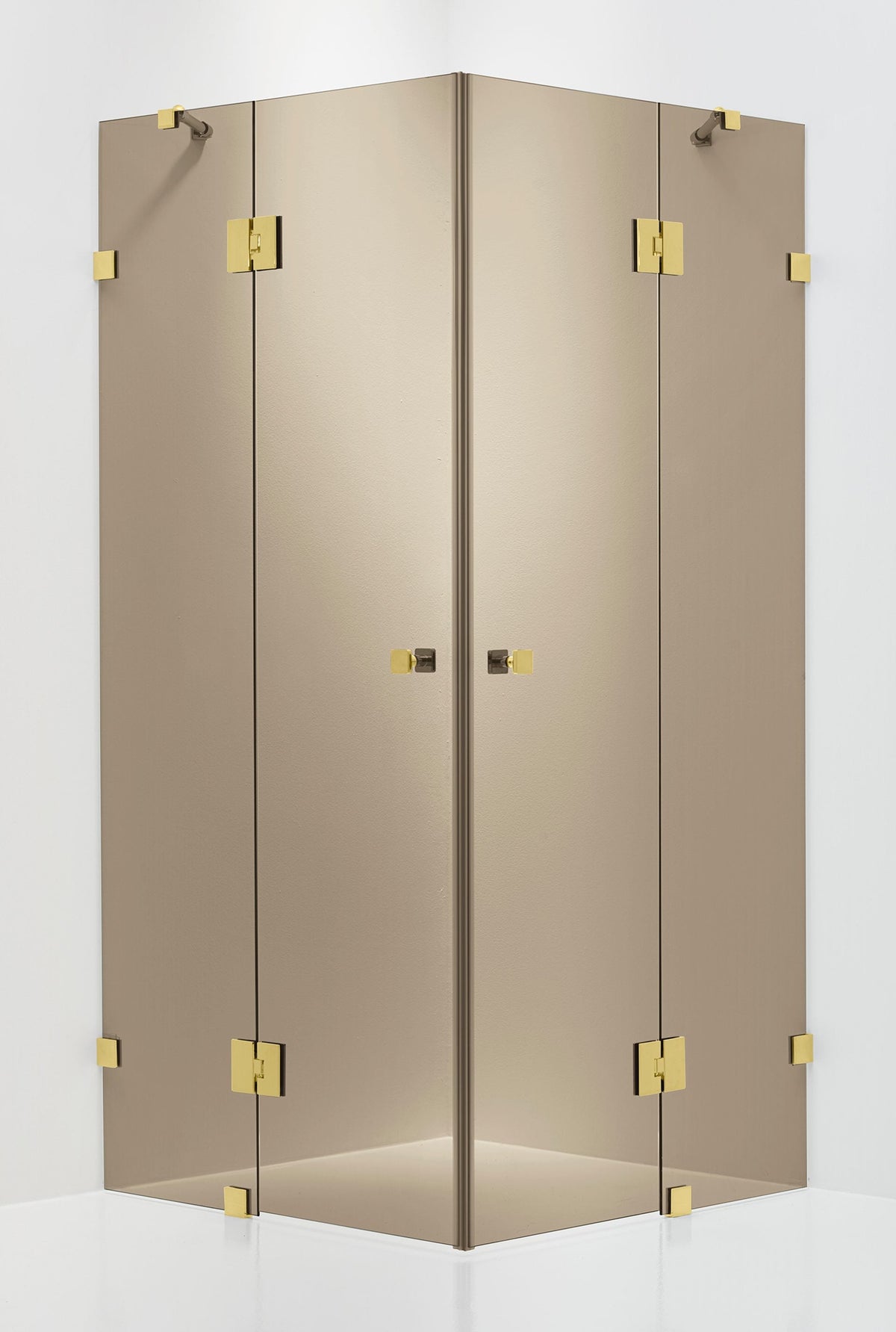 Duschhörna Duschbyggarna Design Modell 700 måttbeställd, Obehandlad polerad mässing, Bruntonat, 8 mm