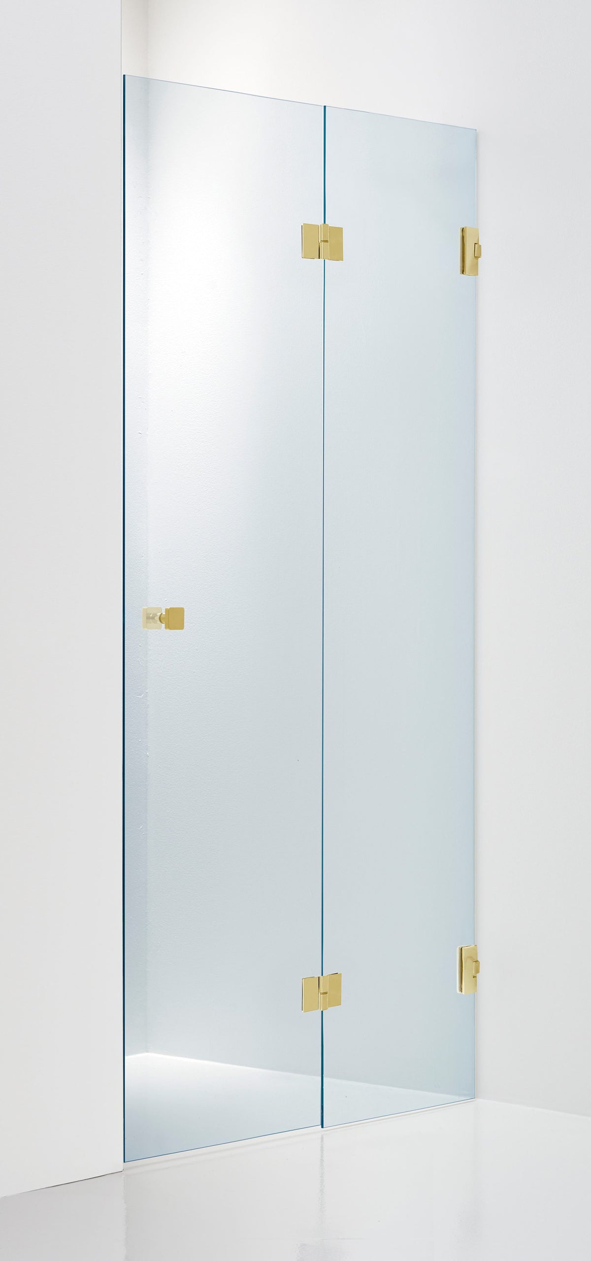 Duschdörr Duschbyggarna Design Plus Vikdörr måttbeställd, Högerhängd, Brushed Gold, Klarglas 6 mm