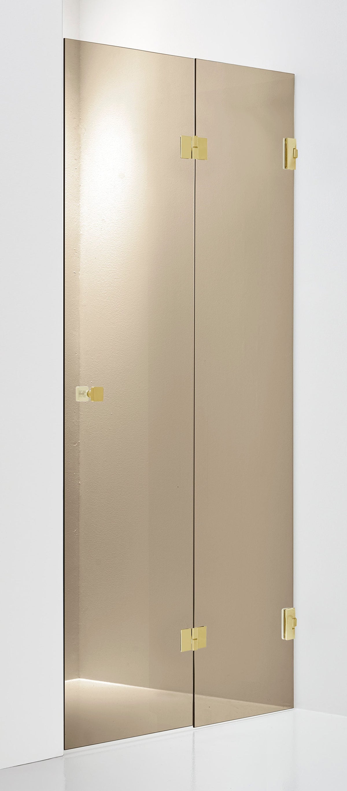 Duschdörr Duschbyggarna Design Plus Vikdörr måttbeställd, Högerhängd, Guld, Bruntonat 6 mm