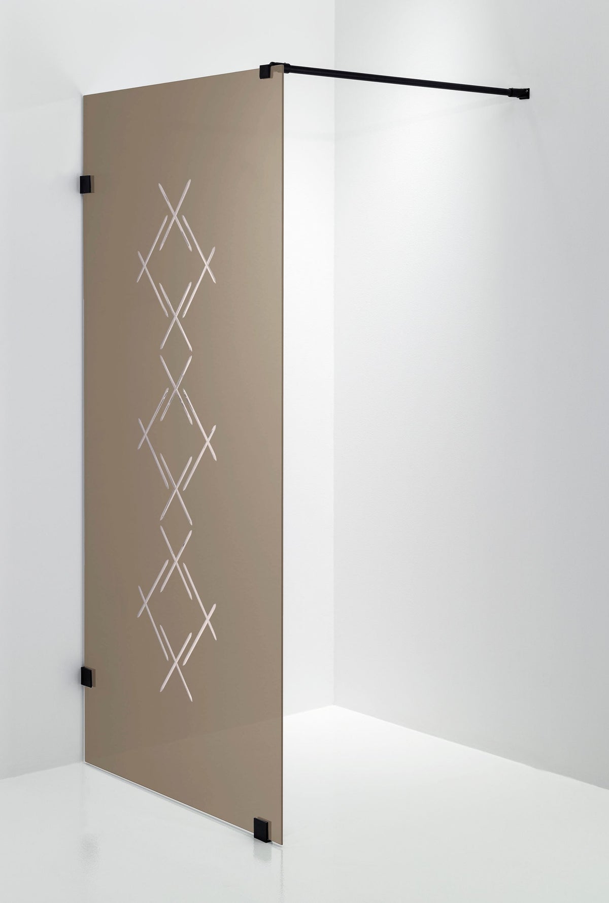 Skärmvägg Duschbyggarna Diamond, 690x1913 mm, Svart matt, Isglas Brunt Diamond 8 mm