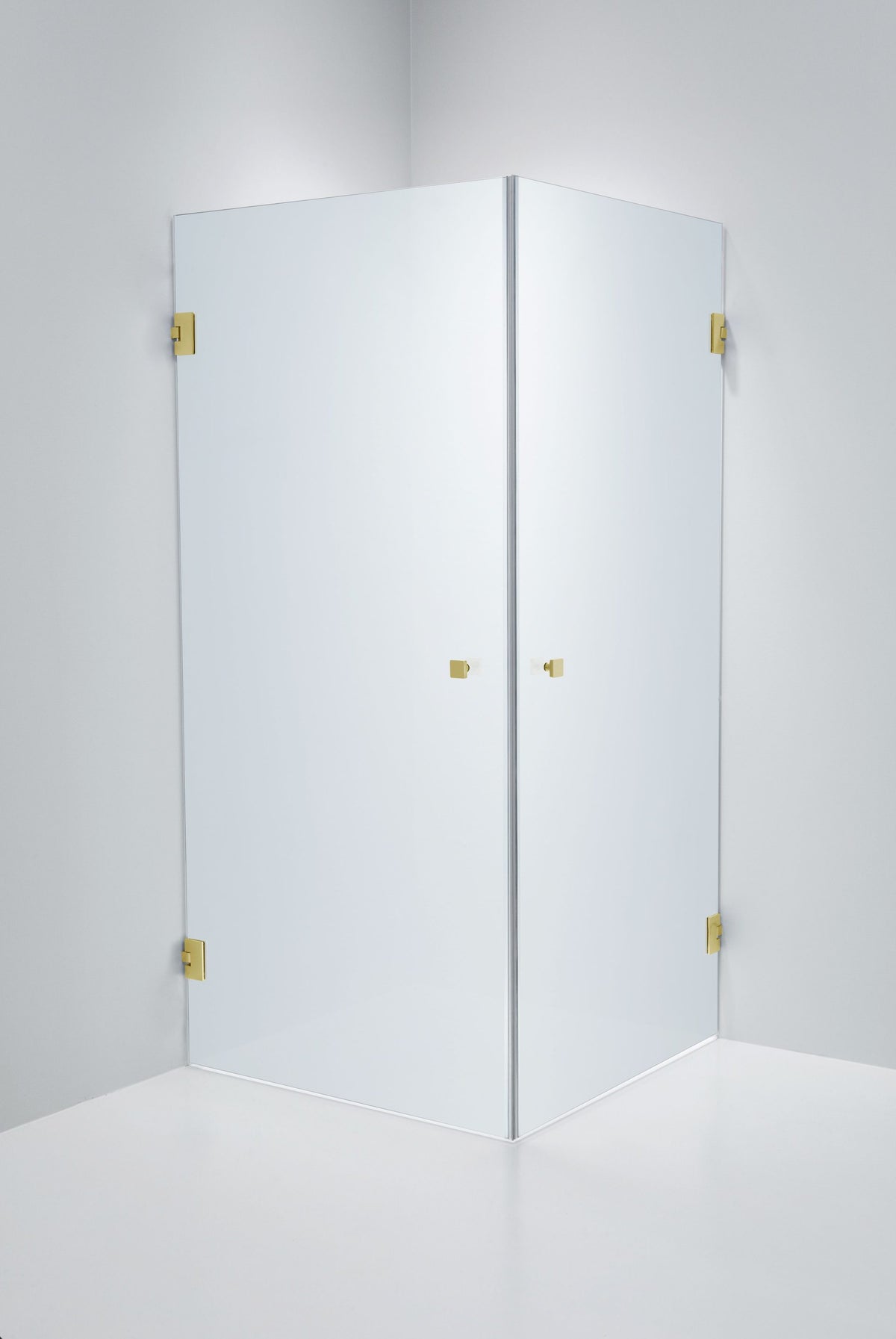 Duschhörna Duschbyggarna Twin Design, 700x900 mm, Obehandlad polerad mässing, Isglas 8 mm