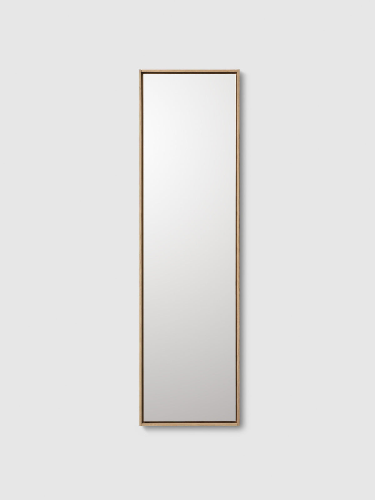 Haven M7 spegel 450x1630 mm med träram i Oak Wood