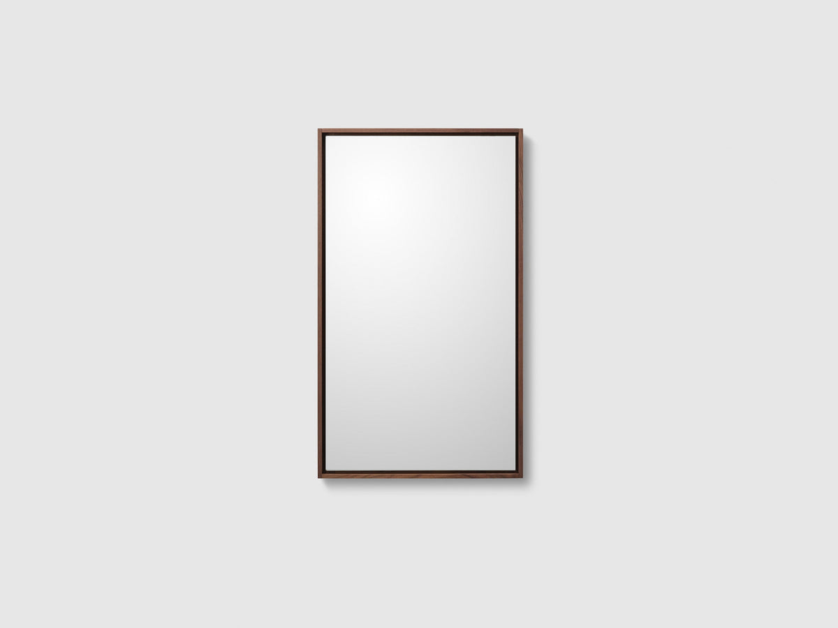 Haven M7 spegel 500x850 mm med träram i Walnut Wood