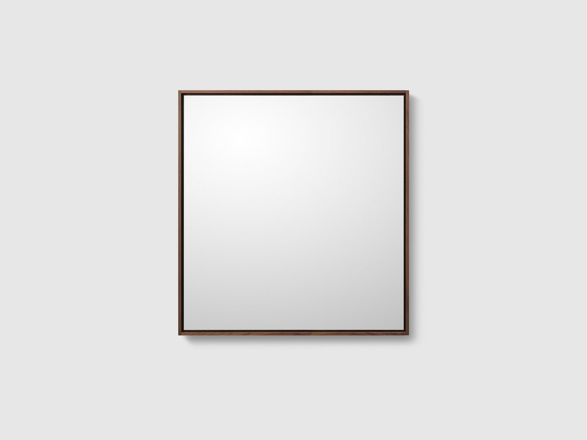 Haven M7 spegel 800x850 mm med träram i Walnut Wood